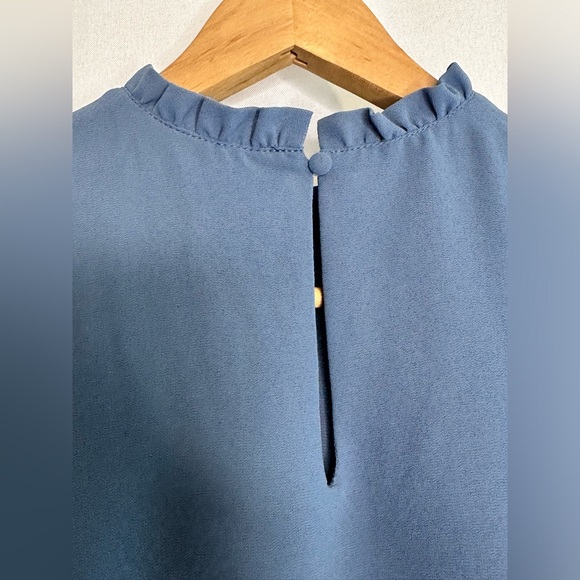 DYNAMITE Women’s High Necked Blouse With Butterfly Sleeves - Picture 3 of 6